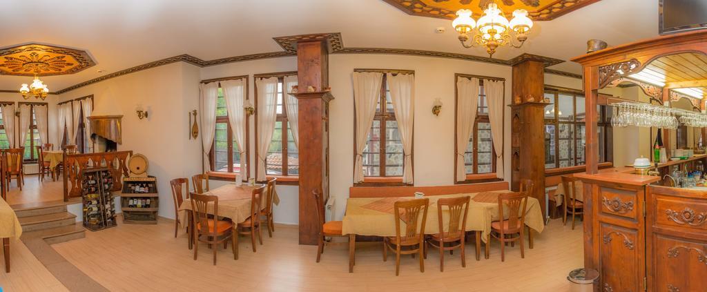 Alexandrov'S Houses Hotel Zlatograd Buitenkant foto