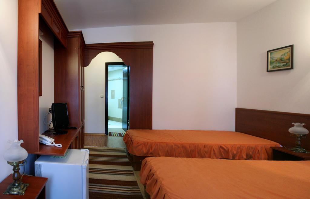 Alexandrov'S Houses Hotel Zlatograd Buitenkant foto