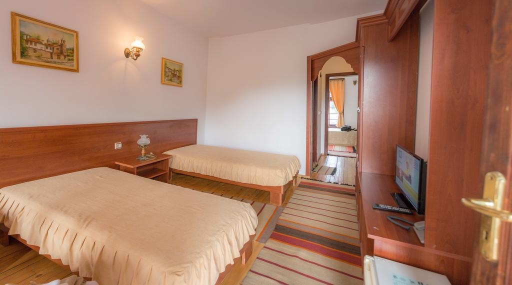 Alexandrov'S Houses Hotel Zlatograd Buitenkant foto