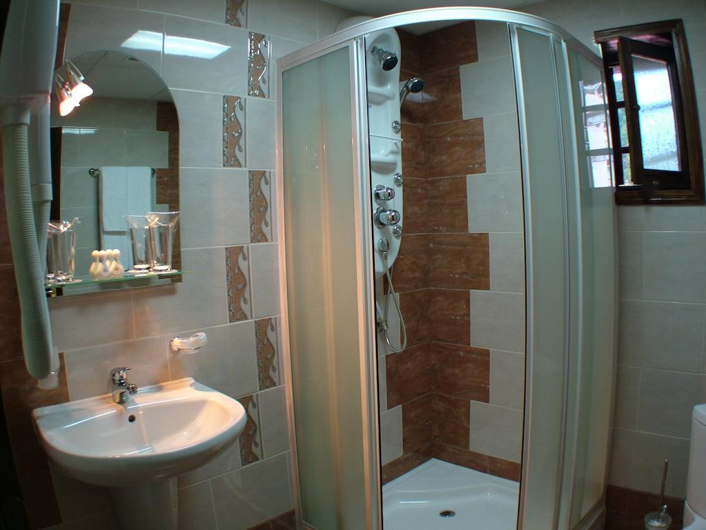 Alexandrov'S Houses Hotel Zlatograd Kamer foto